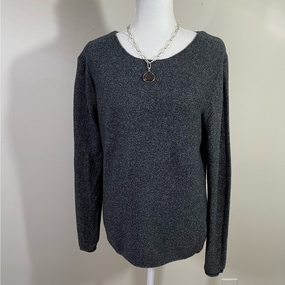 H & M zz med sweater in a black heather rounded neckline - Picture 5 of 13